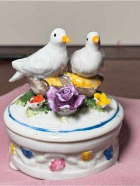 Royal Crown Vintage Porcelain White Love Birds Trinket Jewelry Box with Roses